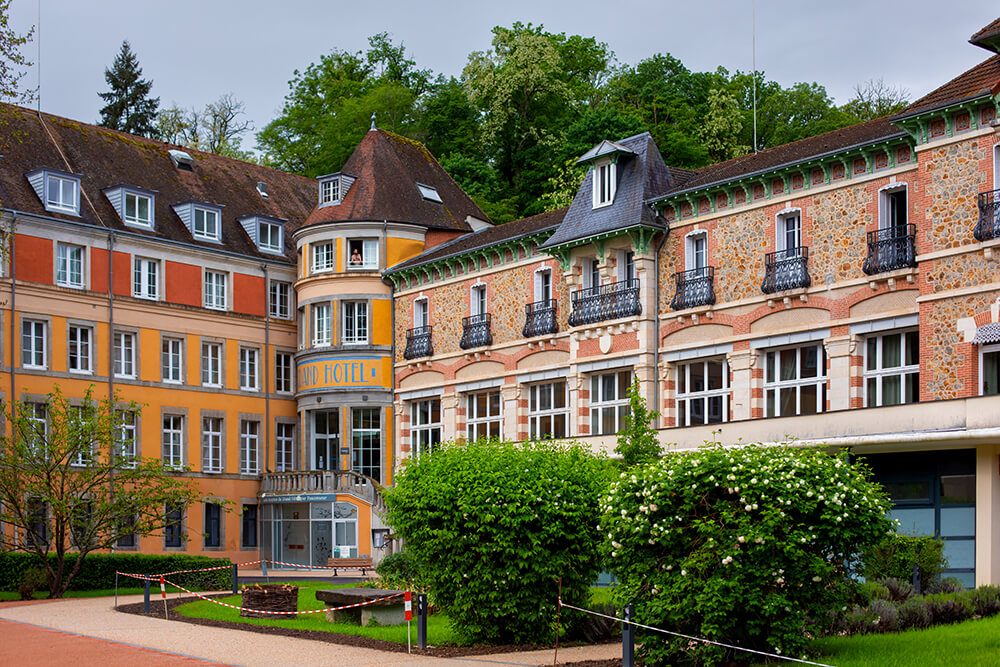 Thermes-Batiment-Evaux-les-Bains