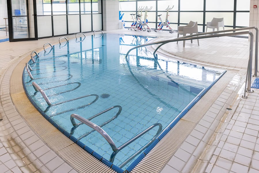 Thermes-Piscine-Evaux-les-Bains